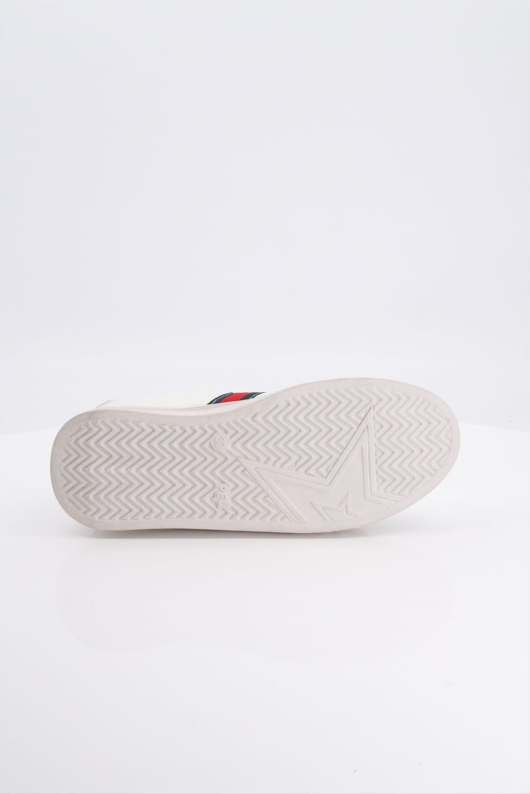 Men’s Classic Comfort Sneakers